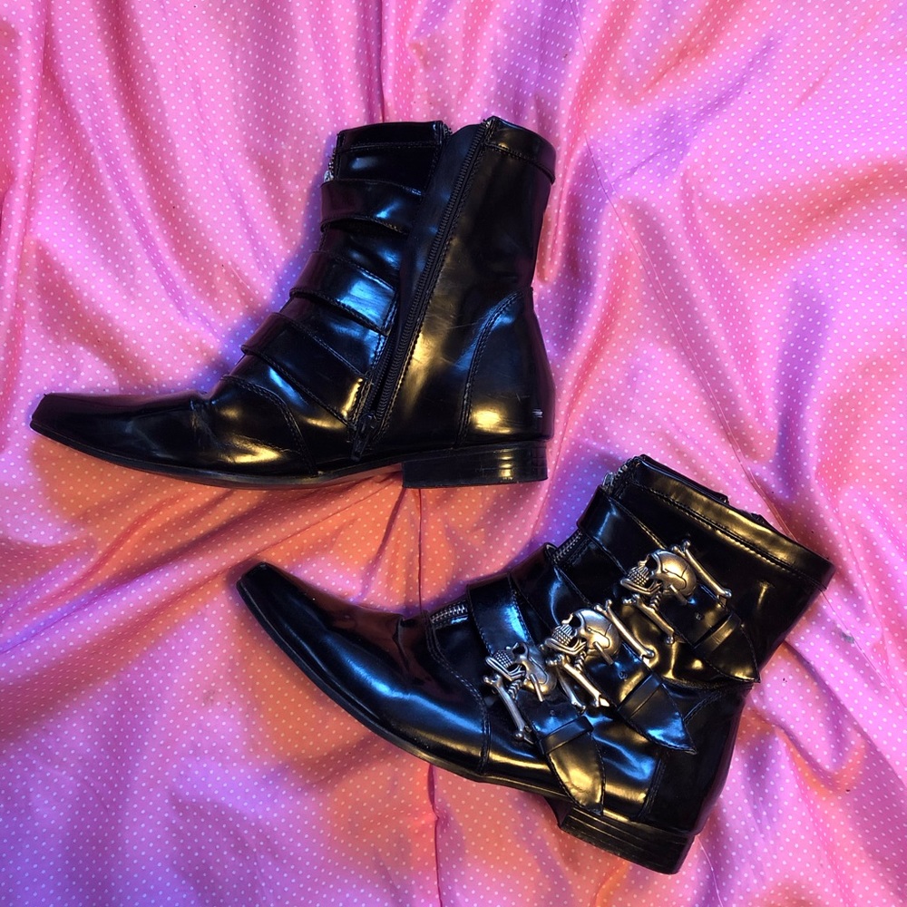 Demonia skull buckle Winkle pickers